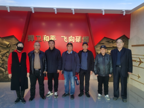 银发映初心 桑榆情更浓——东港市人民检察院组织退休干部开展重阳节参观活动